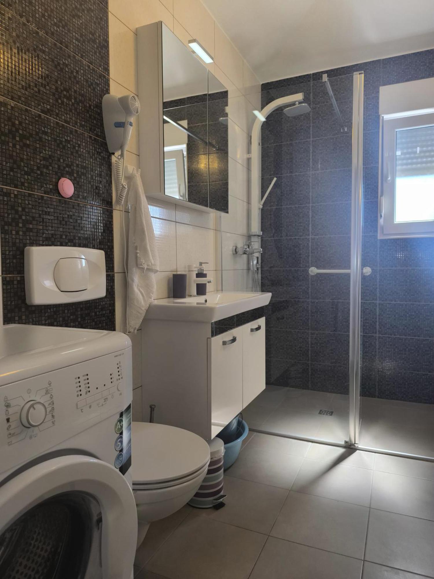 Apartments Otok 2 Трогір Екстер'єр фото