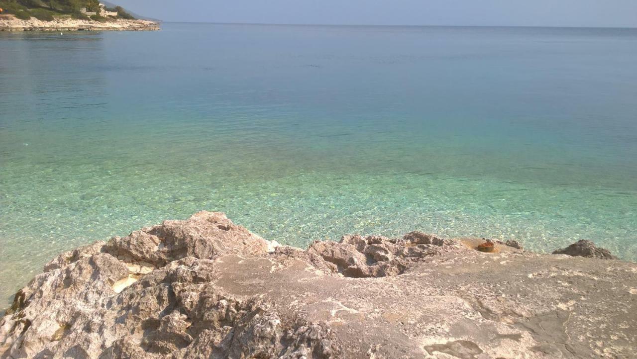 Apartments Otok 2 Трогір Екстер'єр фото