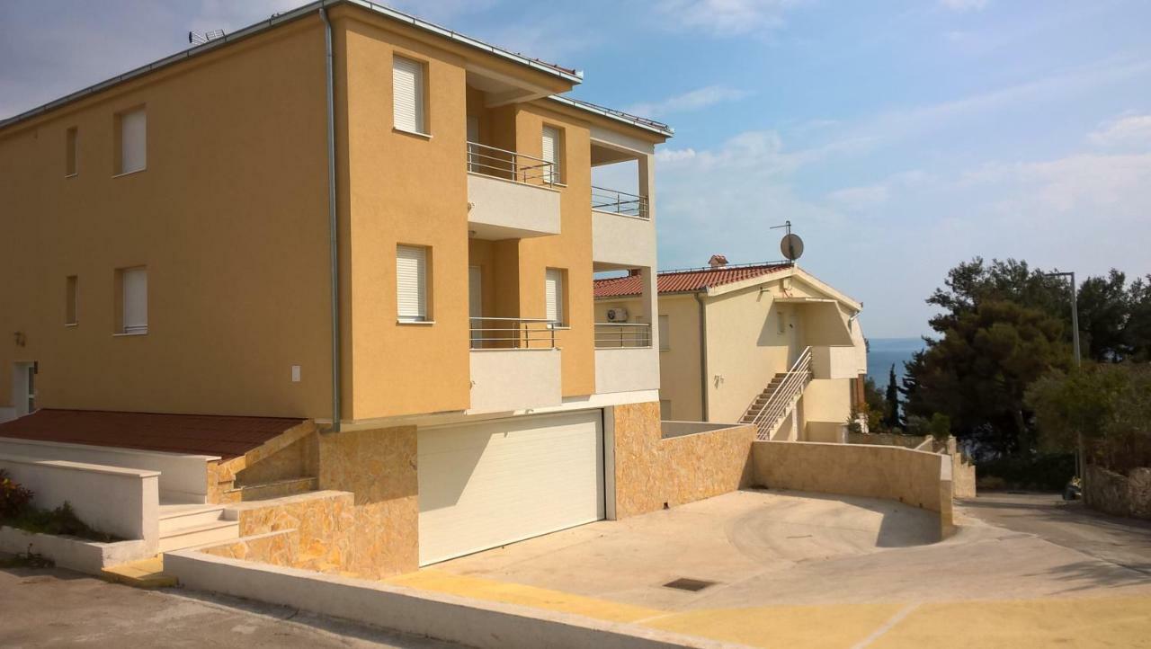 Apartments Otok 2 Трогір Екстер'єр фото