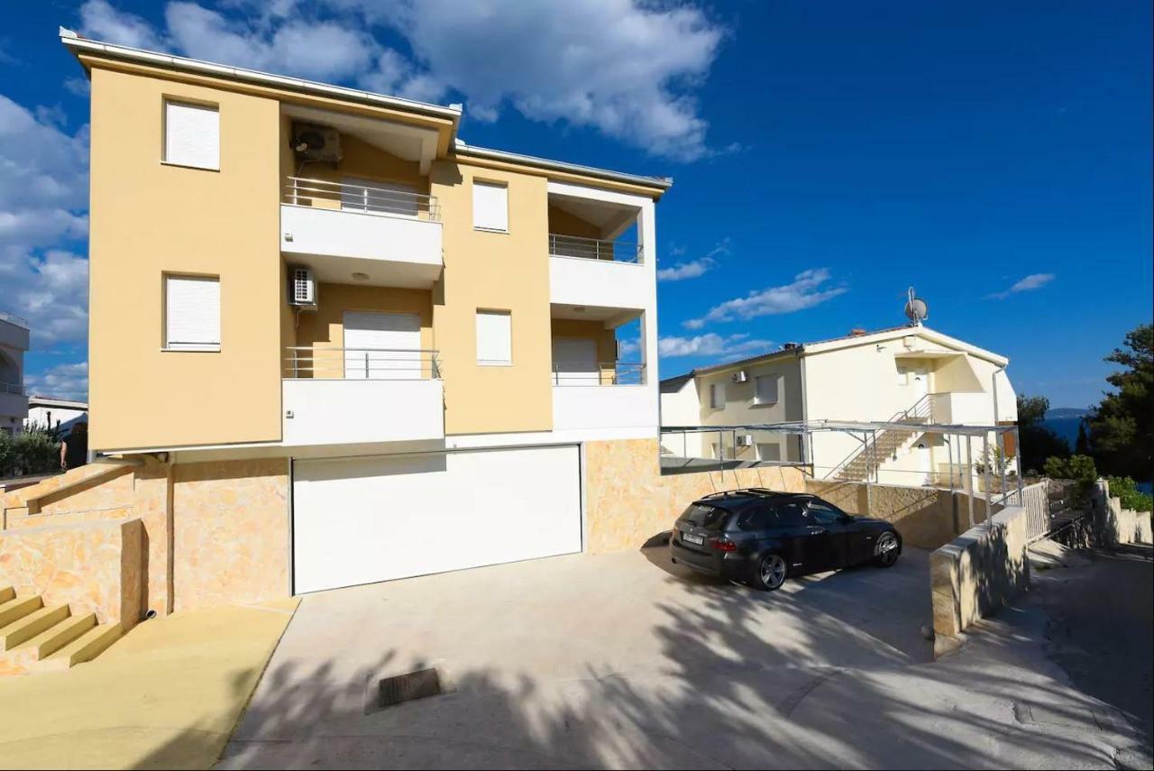 Apartments Otok 2 Трогір Екстер'єр фото